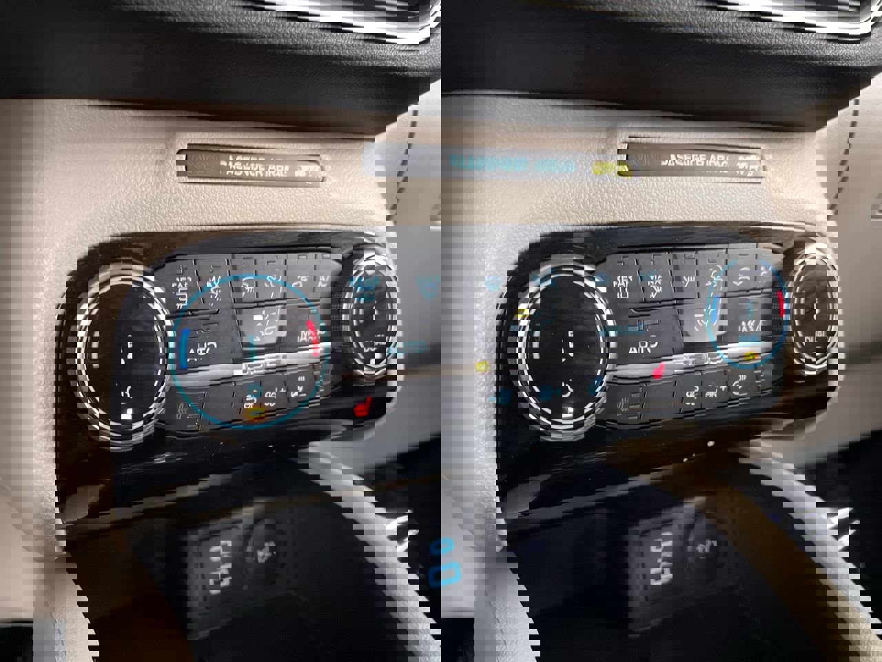 Used 2022 Ford Escape SE w/ Convenience Package image 17