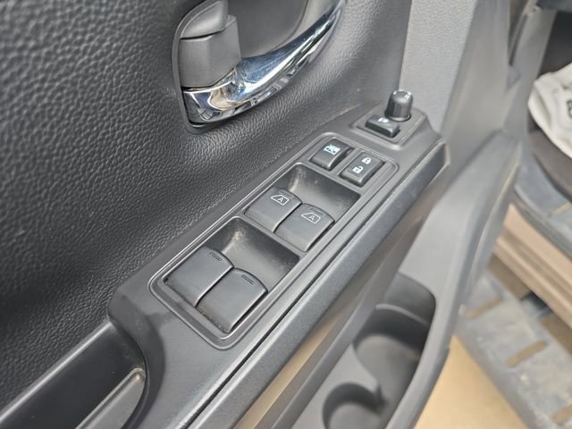 Used 2023 Nissan Titan PRO-4X w/ Pro-4x Convenience Package image 12