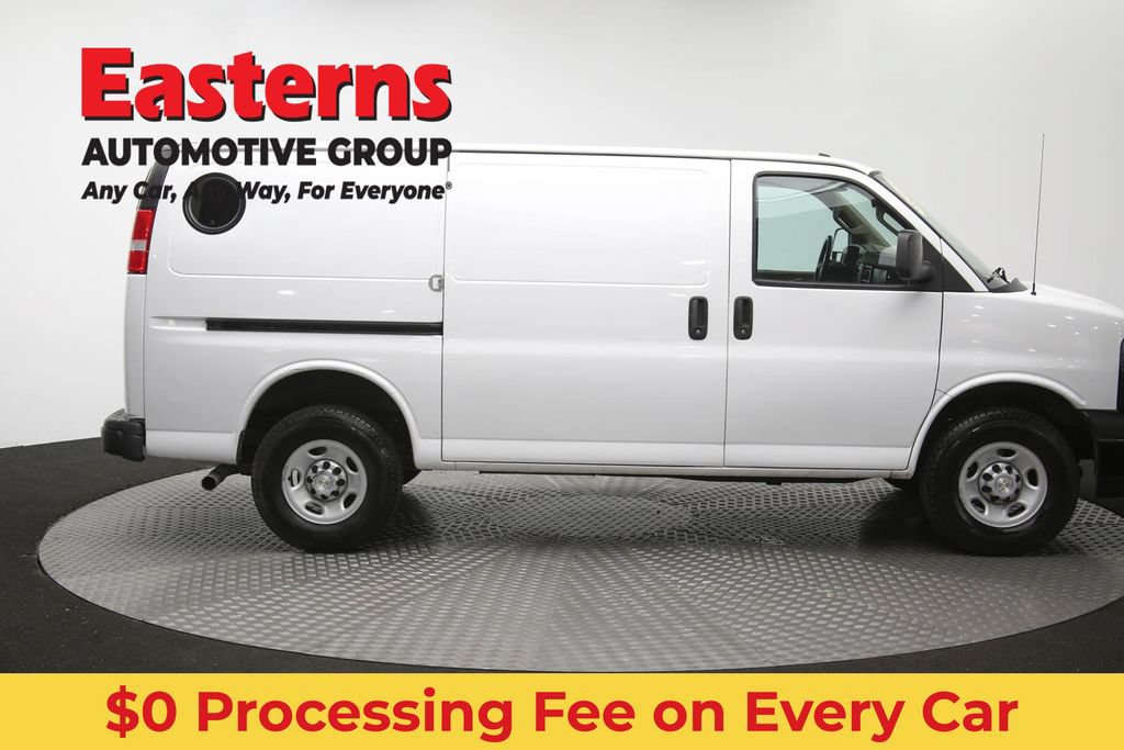 Used 2021 Chevrolet Express 3500 w/ Driver Convenience Package RWD image 41