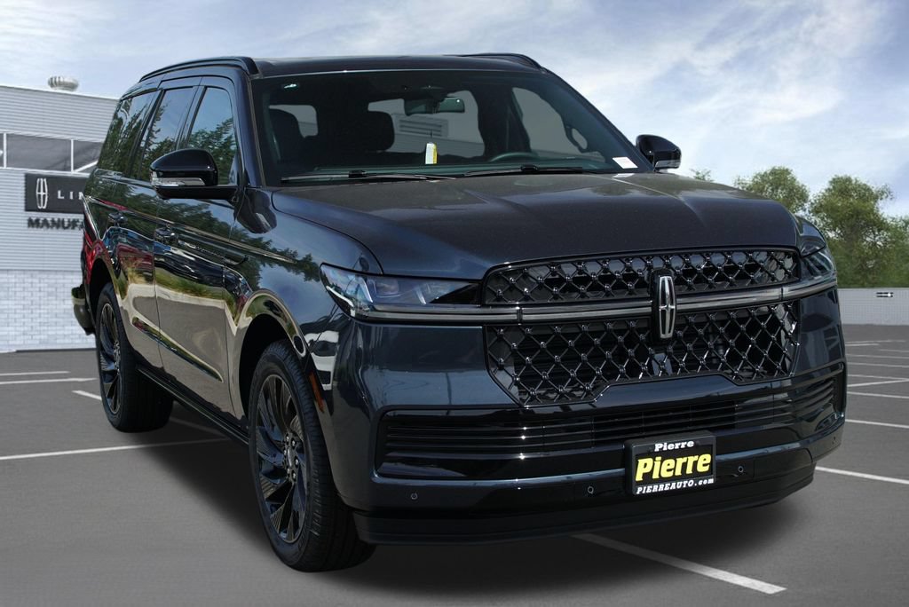 New 2026 Lincoln Navigator Reserve w/ Jet Appearance Package AWD/4WD image 2
