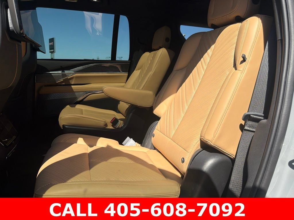 Used 2026 Cadillac Escalade IQL Sport 2 AWD/4WD image 4