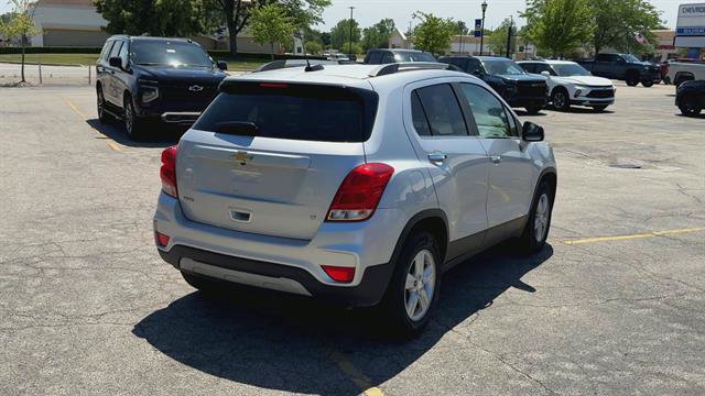 Used 2019 Chevrolet Trax LT w/ LT Convenience Package FWD image 8