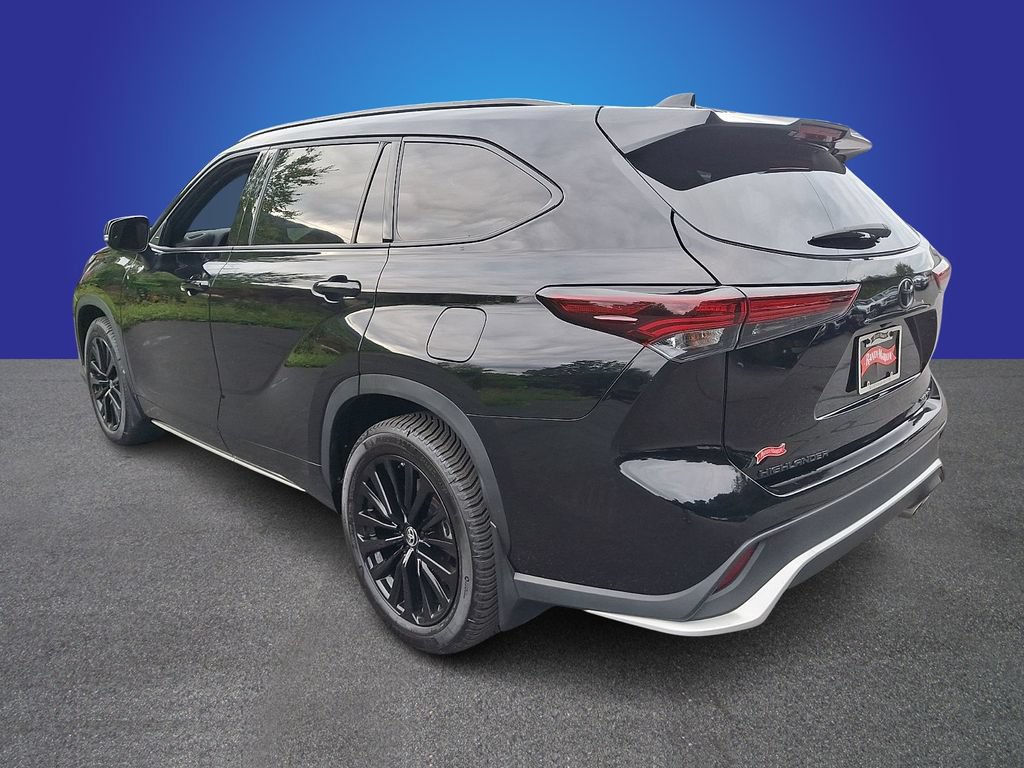 Used 2024 Toyota Highlander XSE AWD/4WD image 6