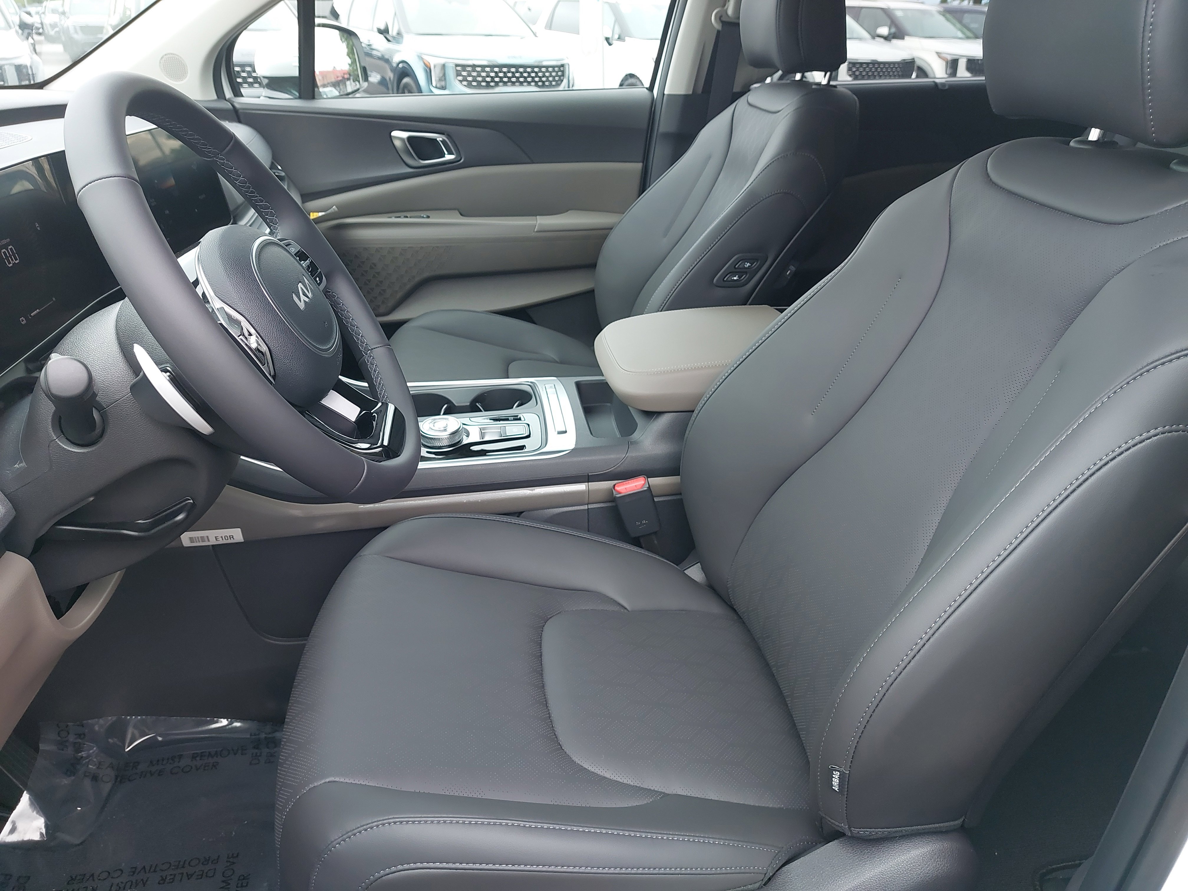 New 2026 Kia Carnival EX image 17