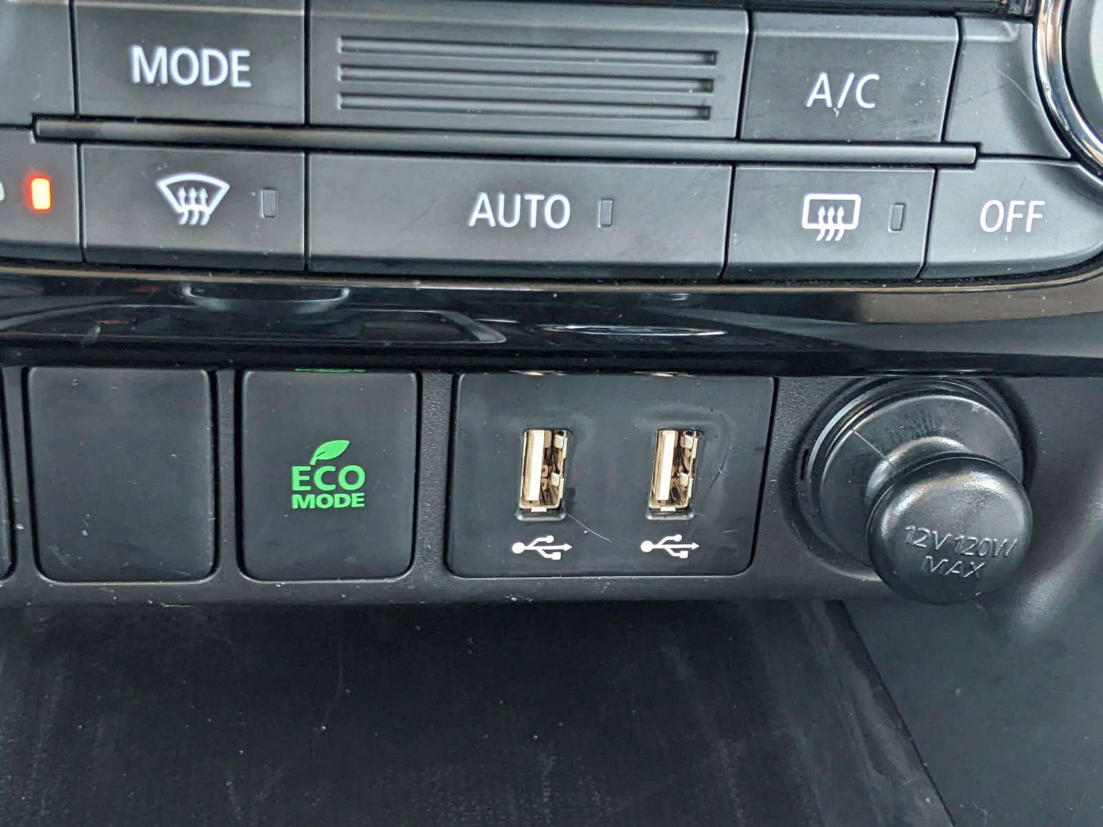 Used 2024 Mitsubishi Eclipse Cross LE image 24