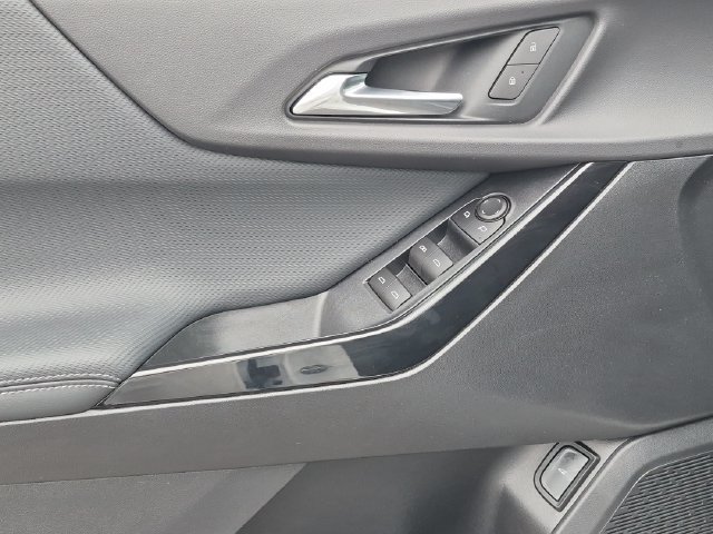 Used 2026 Chevrolet Equinox LT w/ Convenience Package II FWD image 11
