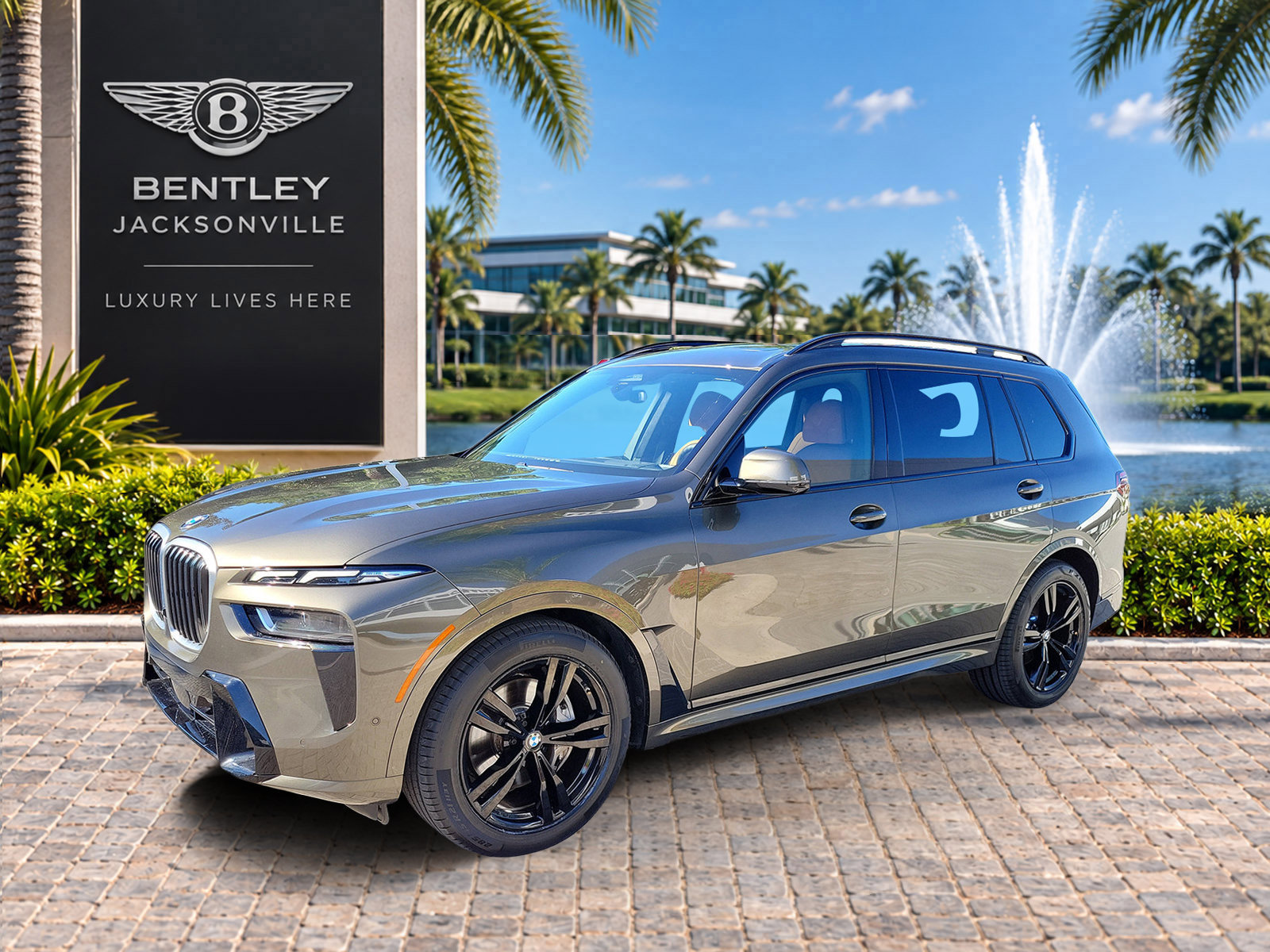 Used 2024 BMW X7 xDrive40i w/ M Sport Package AWD/4WD image 7