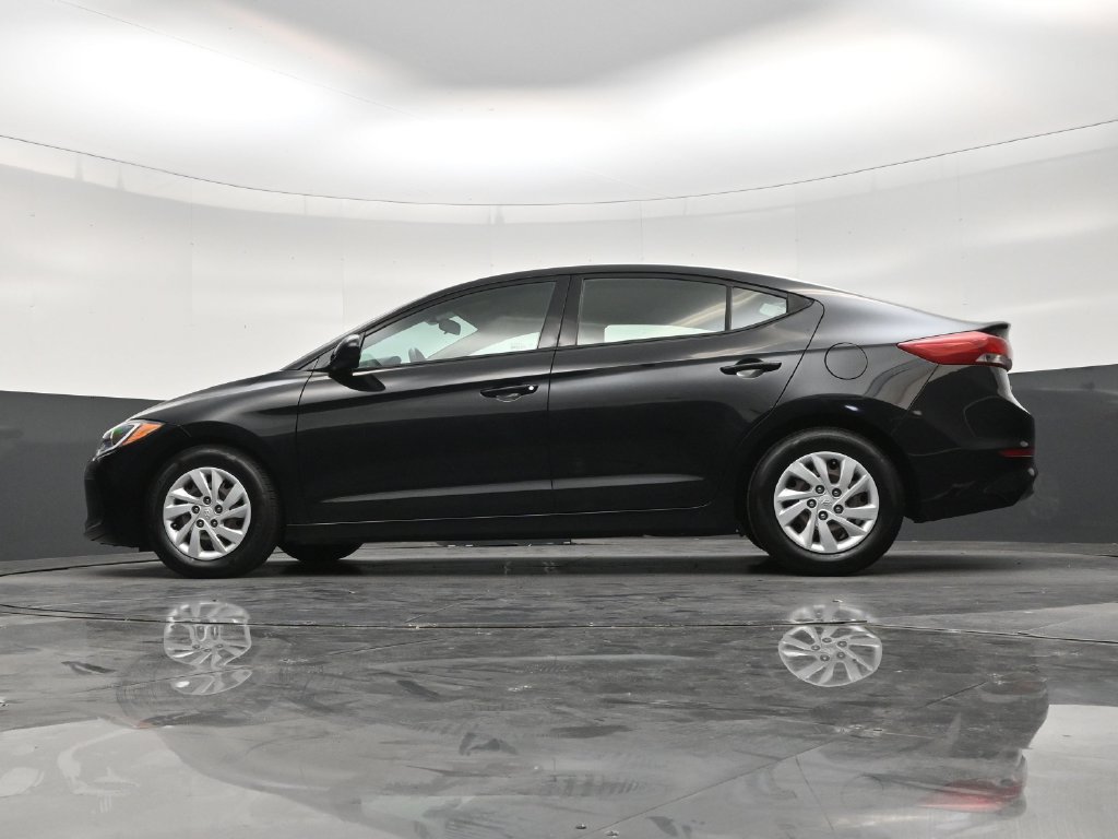 Used 2017 Hyundai Elantra SE FWD image 20