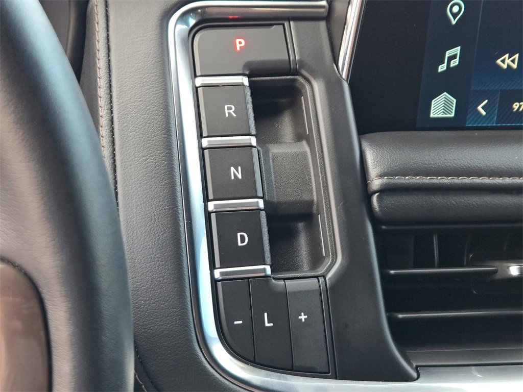 Used 2024 Chevrolet Tahoe High Country w/ Advanced Technology Package image 21