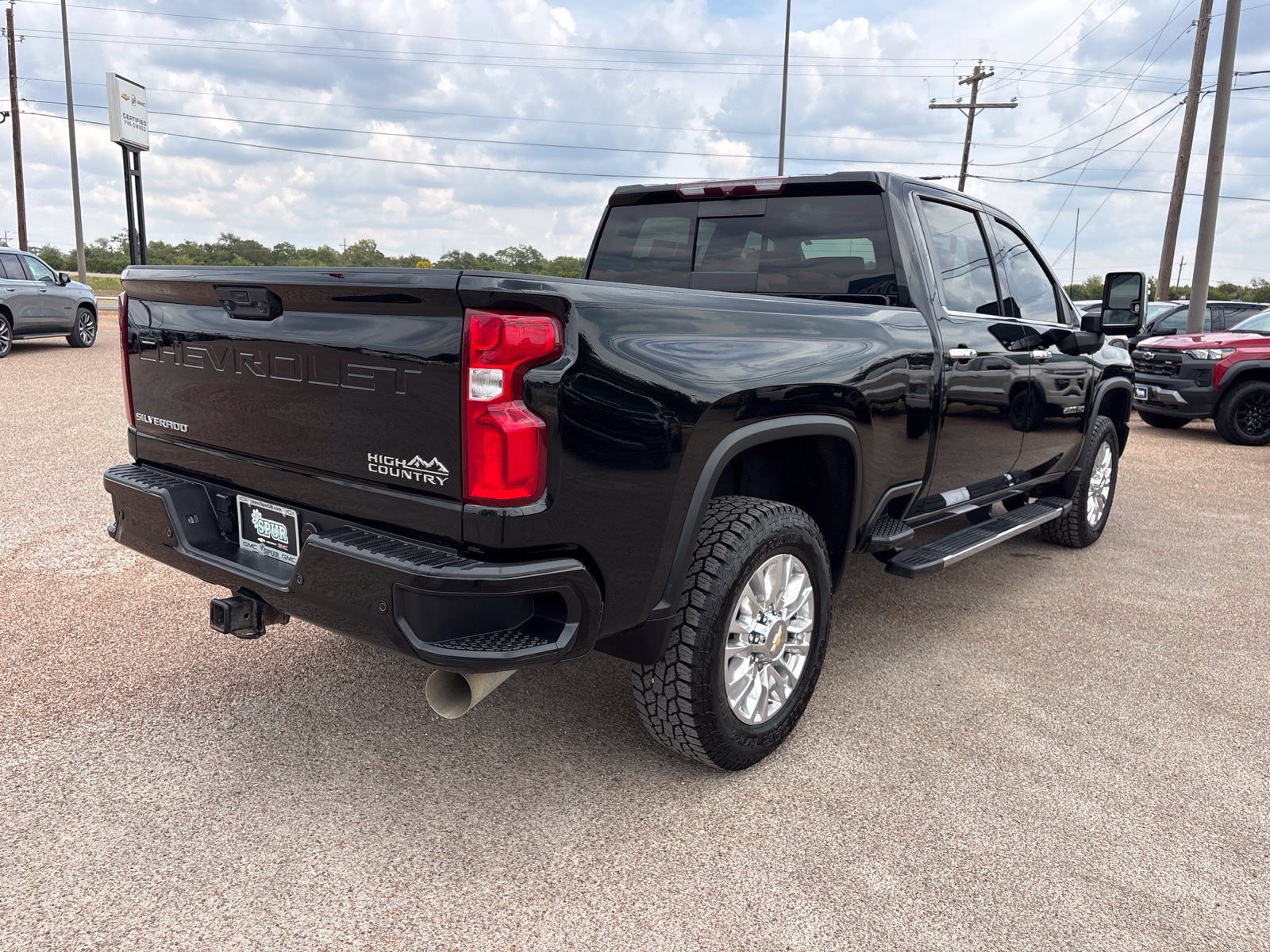Used 2023 Chevrolet Silverado 2500 High Country w/ Safety Package II AWD/4WD image 6
