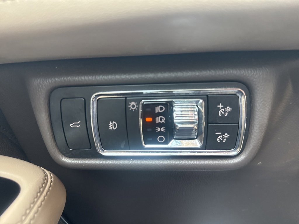 Used 2021 Lincoln Aviator Reserve w/ Elements Package Plus image 36