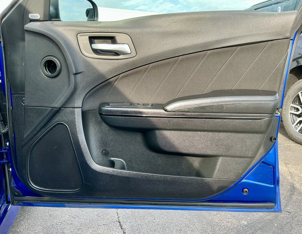 Used 2018 Dodge Charger SXT Plus w/ Blacktop Package image 22
