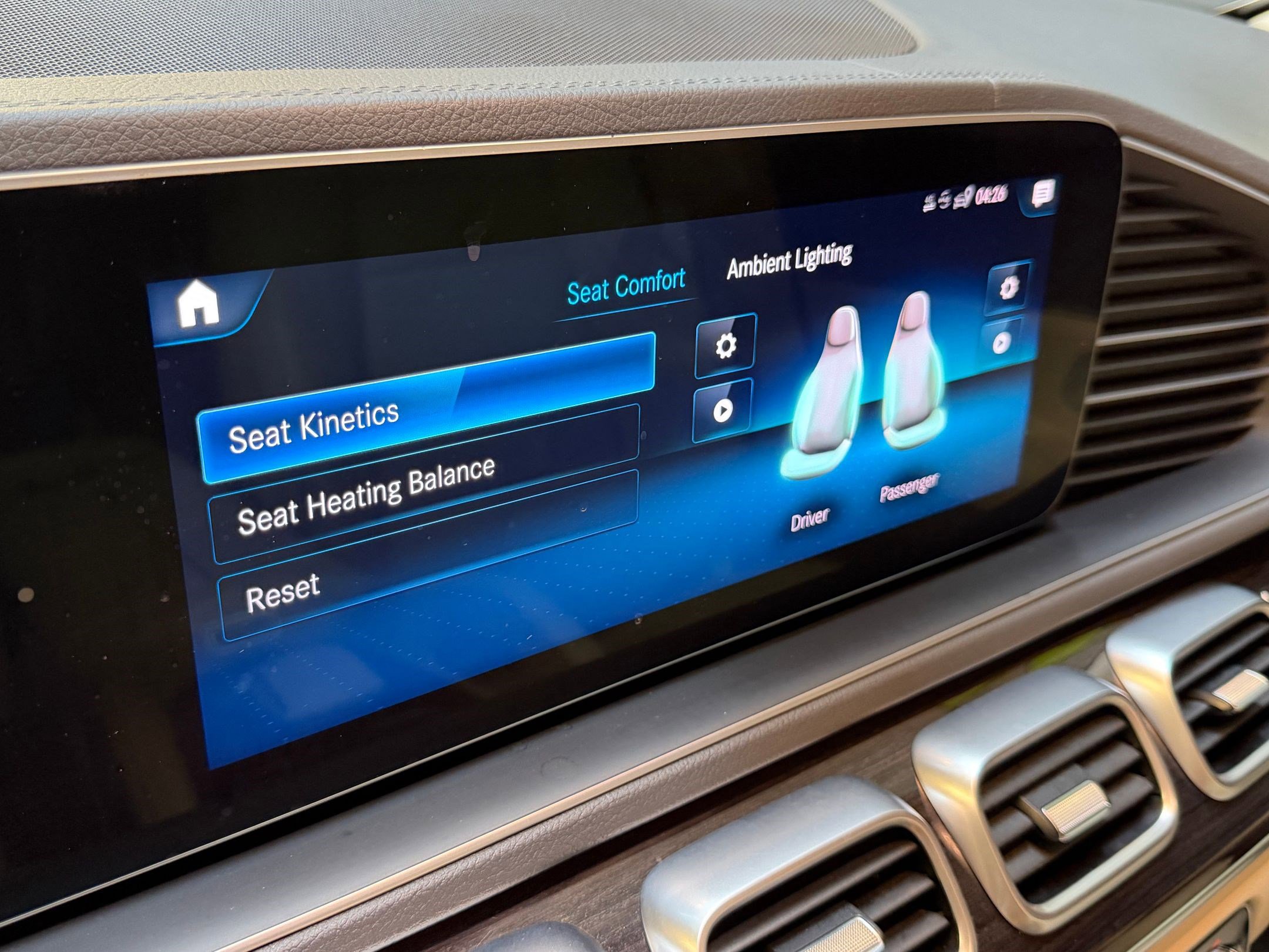 Used 2020 Mercedes-Benz GLS 450 4MATIC image 32