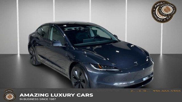 Used 2025 Tesla Model 3 Long Range RWD image 1
