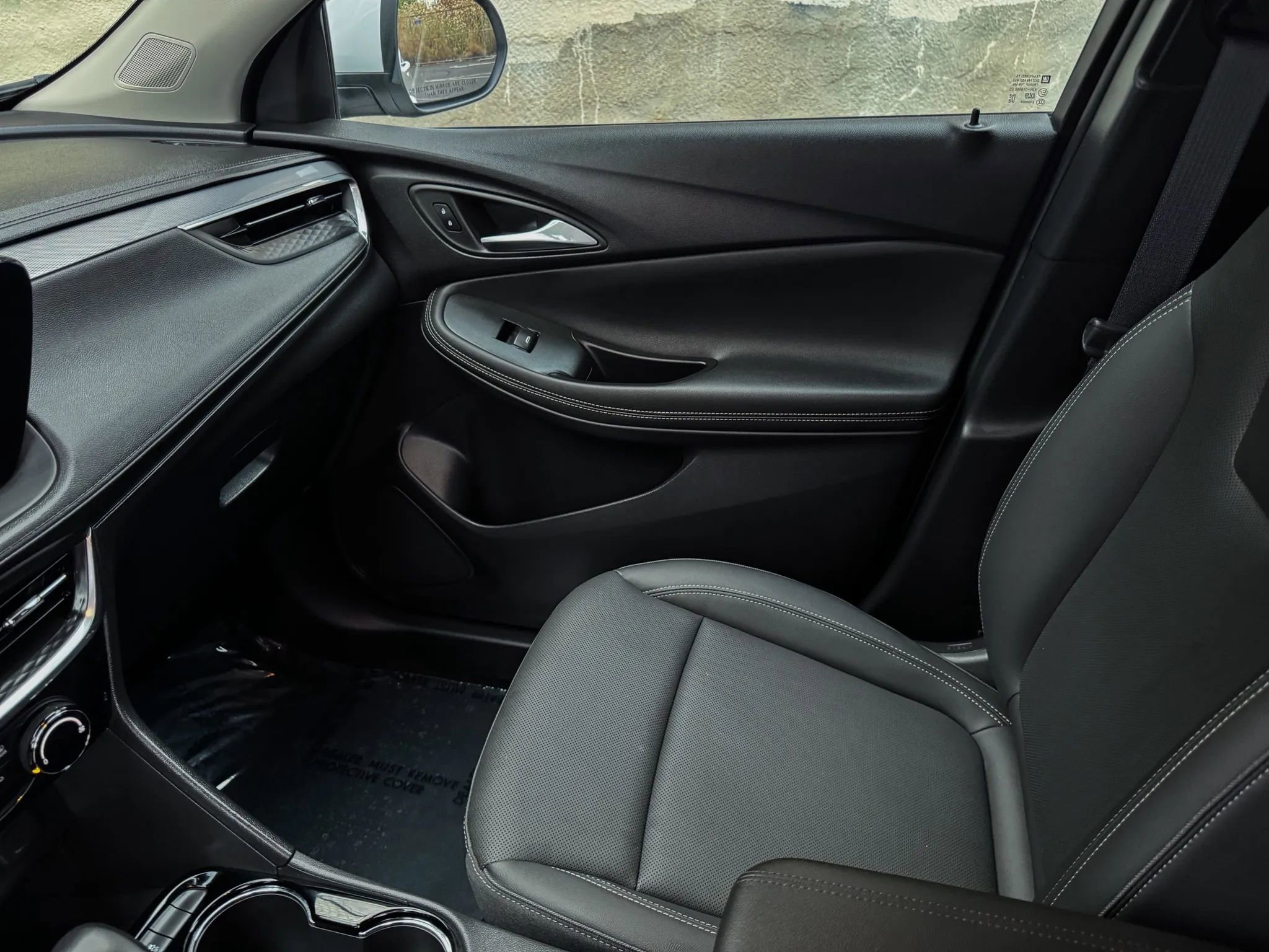 Used 2024 Buick Encore GX Sport Touring FWD image 17