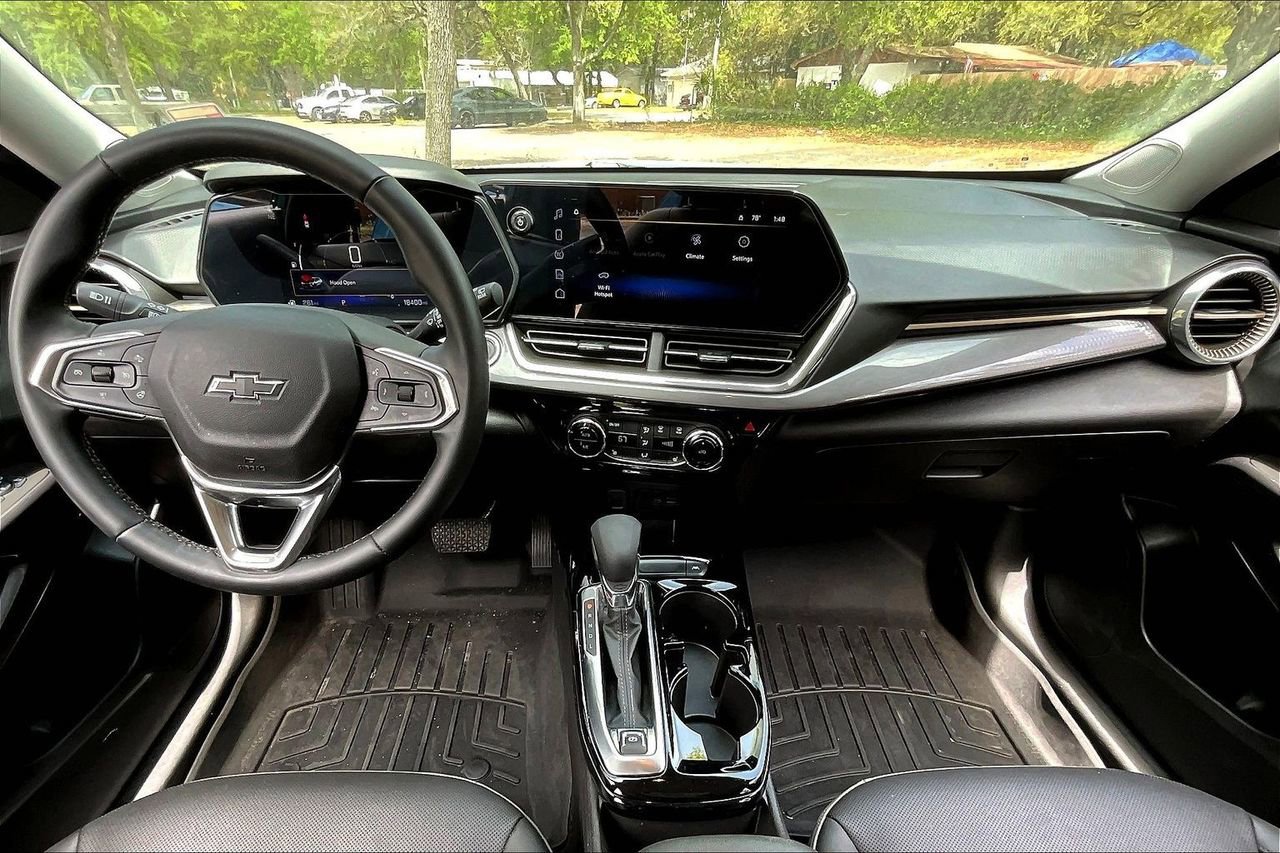 Used 2025 Chevrolet Trax ACTIV w/ Driver Confidence Package FWD image 7