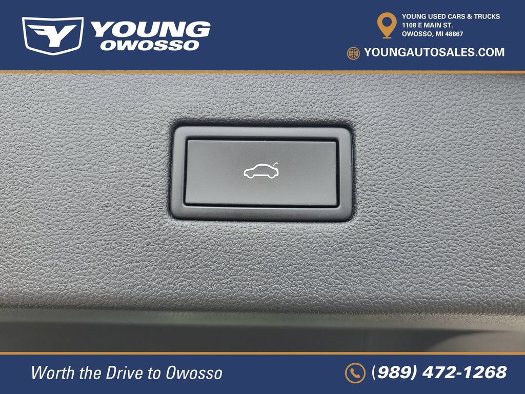 Used 2022 Volkswagen Tiguan SE w/ Panoramic Sunroof Package AWD/4WD image 30