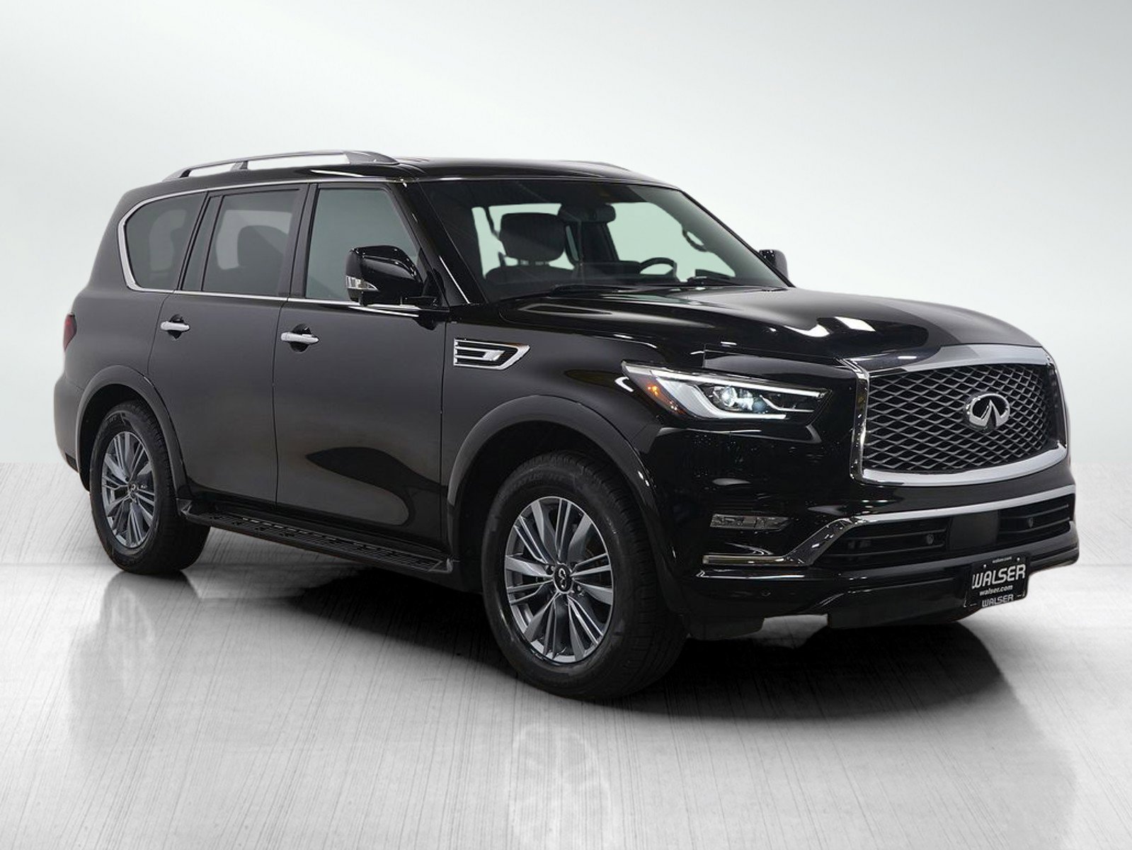 Used 2024 INFINITI QX80 Premium Select image 8