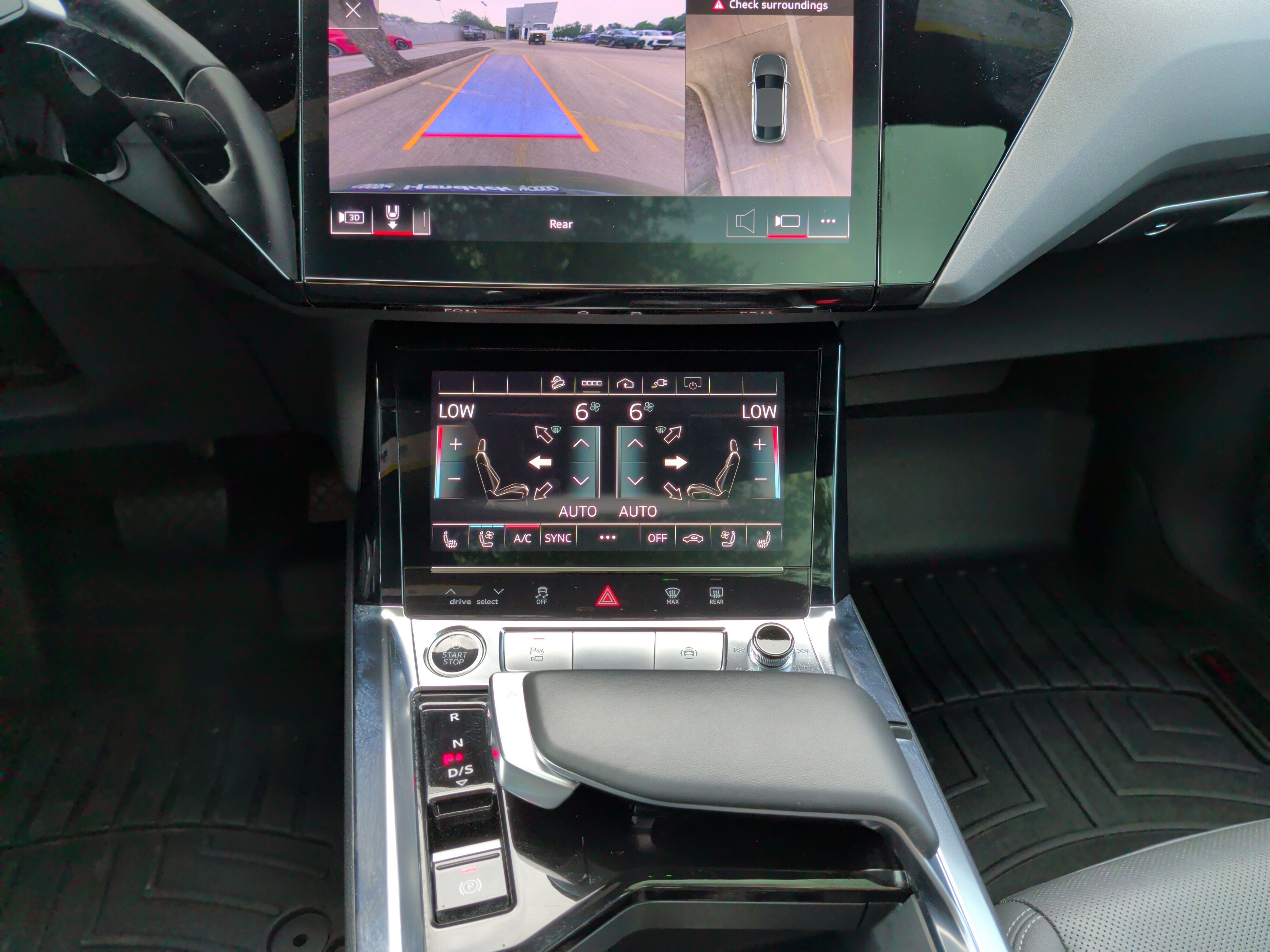 Used 2023 Audi e-tron Premium Plus image 24