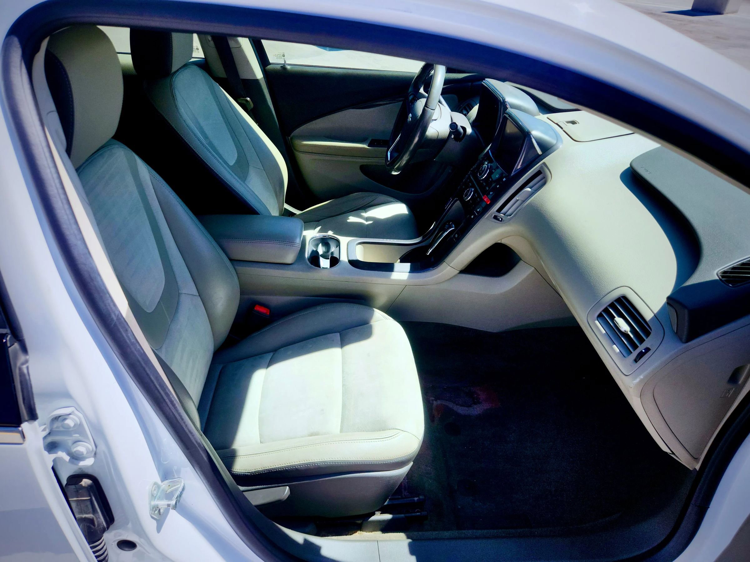 Used 2013 Chevrolet Volt Premium w/ Premium Trim Package image 31