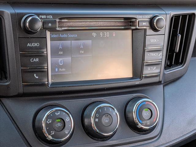 Used 2018 Toyota RAV4 LE FWD image 7