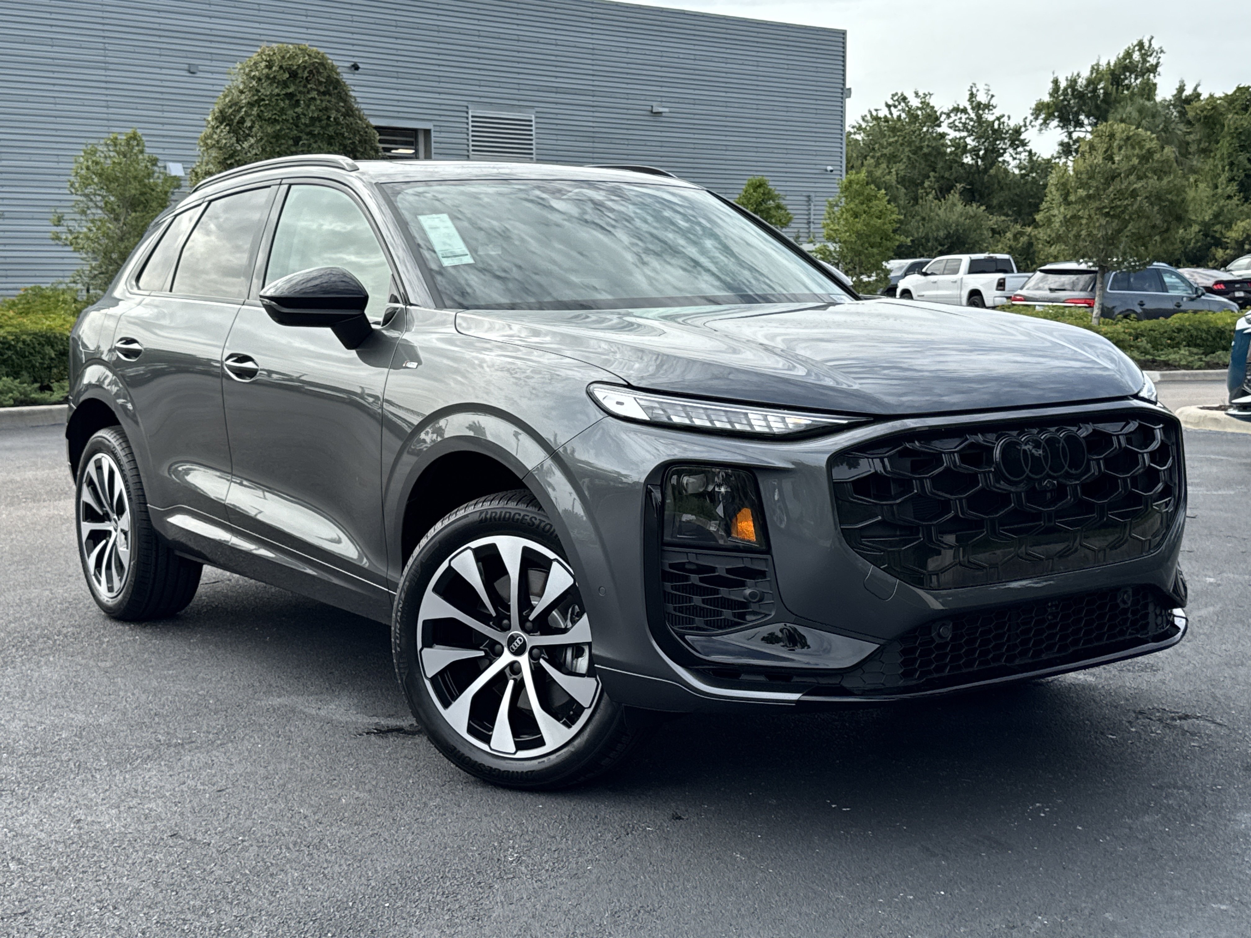 New 2026 Audi Q3 quattro 2.0T AWD/4WD image 1