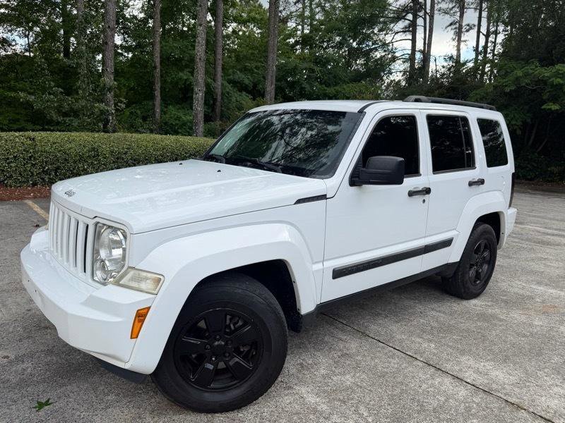 Used 2012 Jeep Liberty Sport RWD image 3