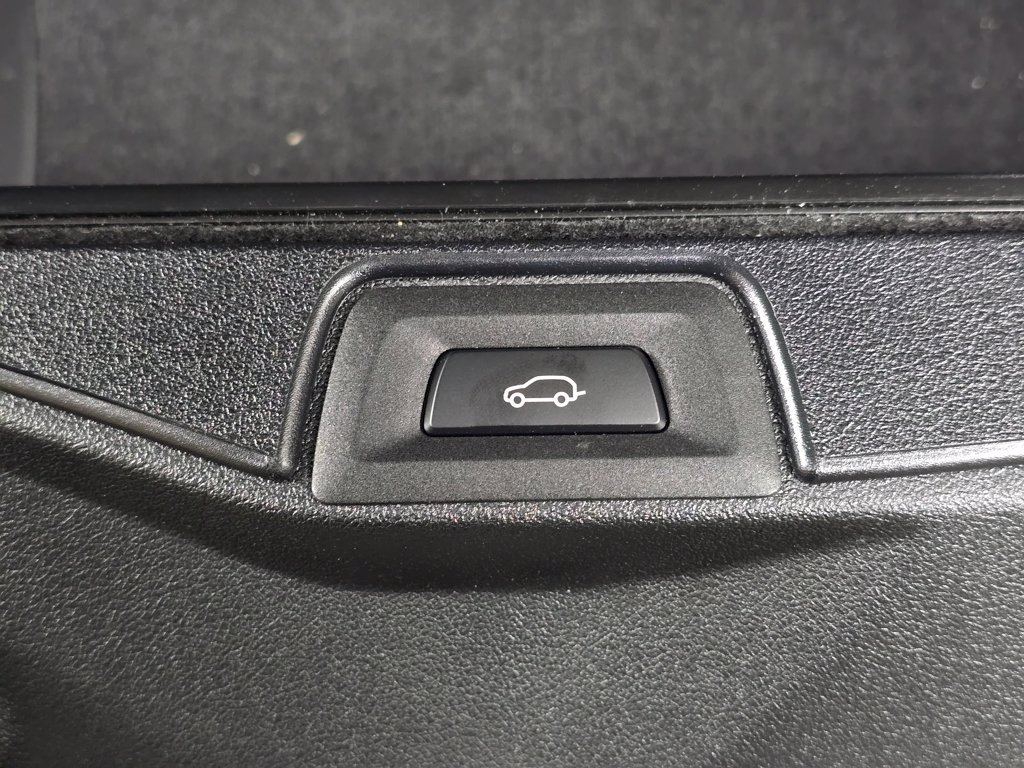 Used 2024 BMW X5 xDrive40i w/ Parking Assistance Package AWD/4WD image 12