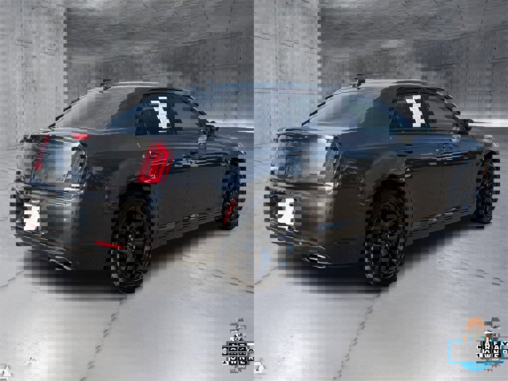 Certified 2023 Chrysler 300 Touring w/ Sport Appearance Package image 6