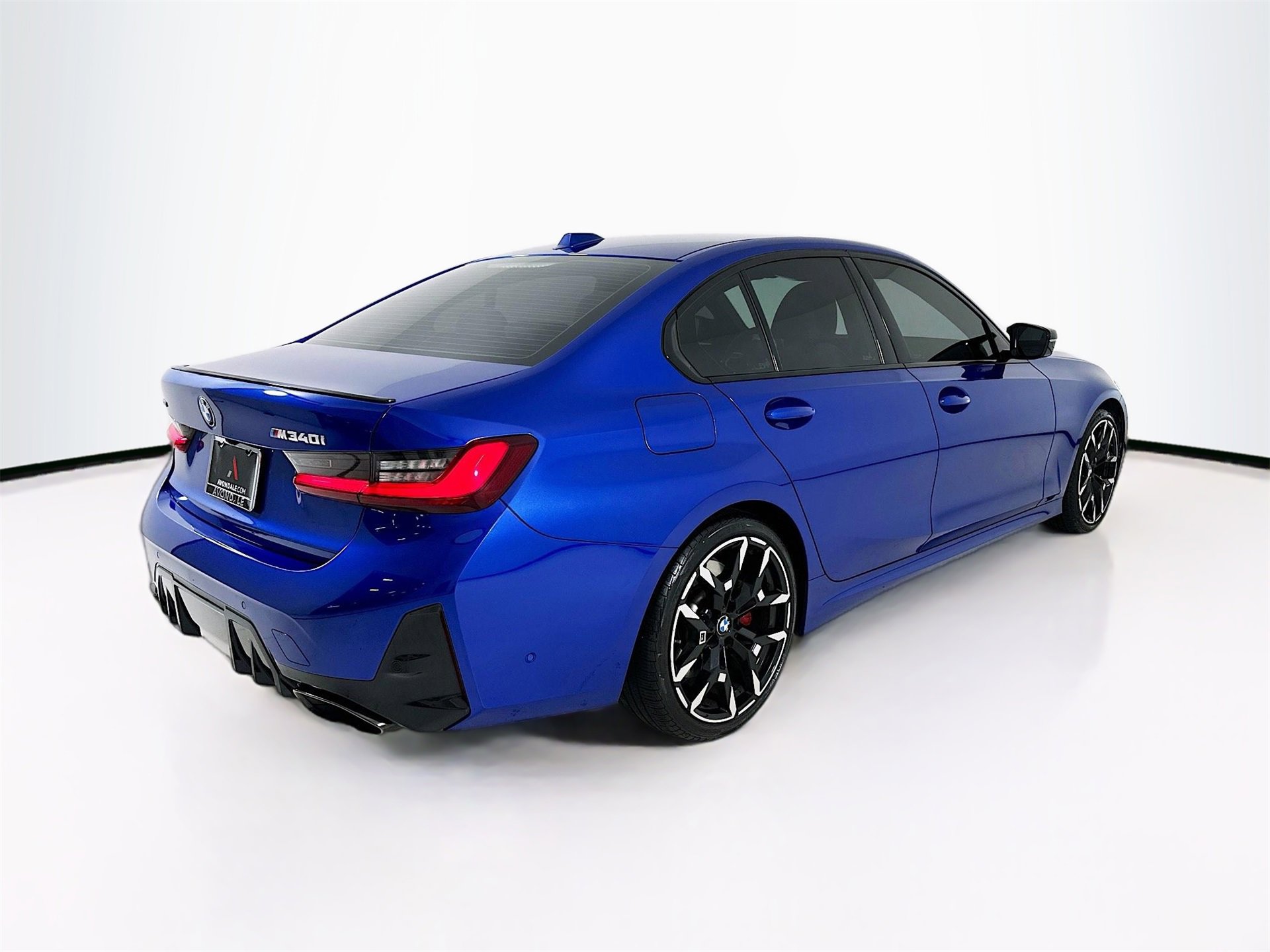 Used 2025 BMW M340i xDrive w/ Premium Package image 8