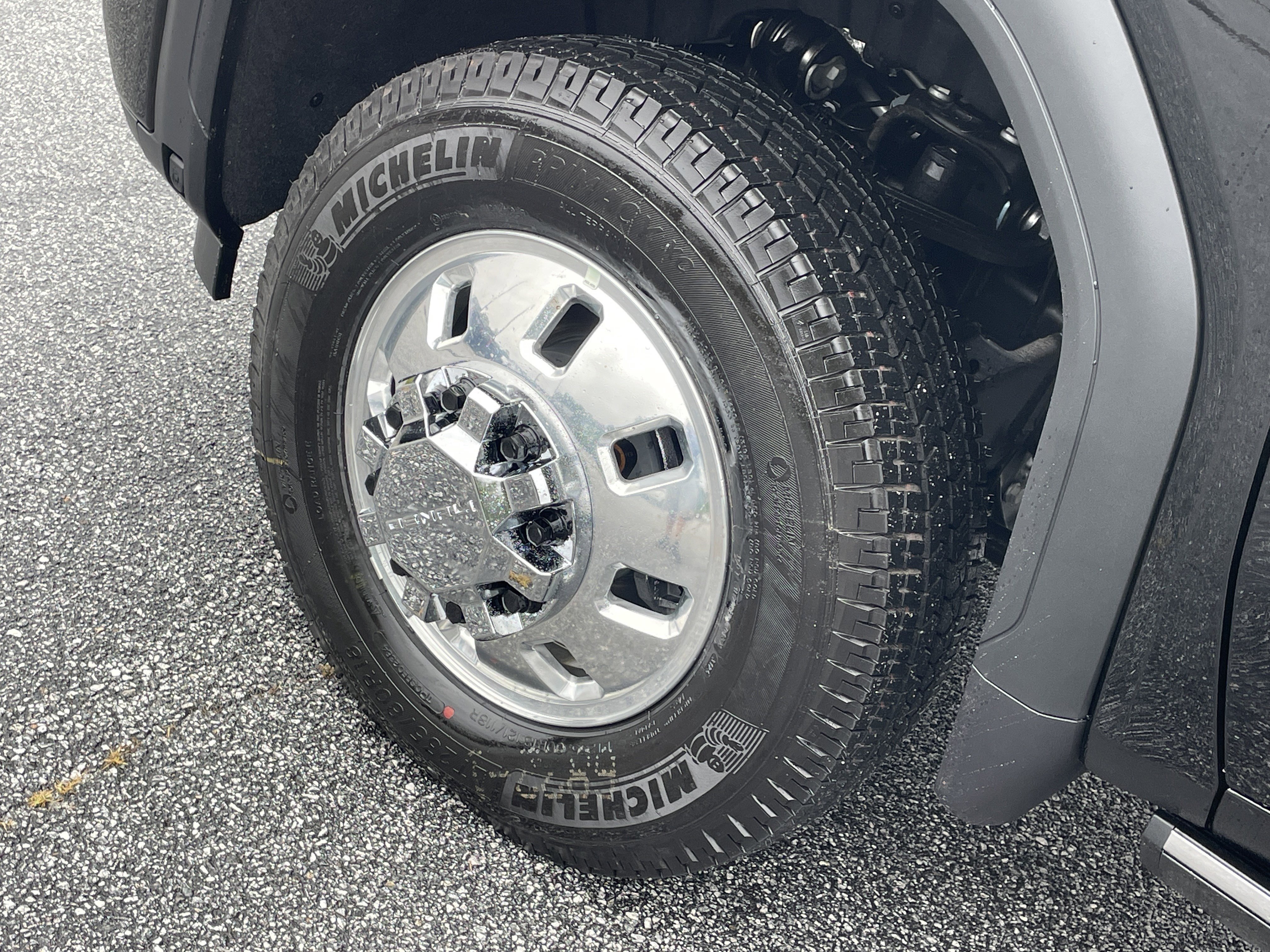 New 2026 GMC Sierra 3500 Denali w/ Denali Reserve Package image 28