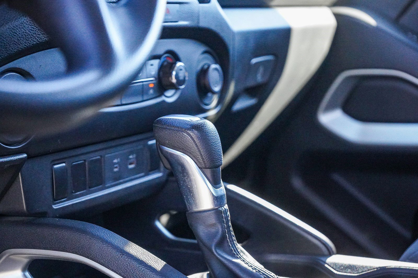 Used 2022 Nissan Frontier SV image 22