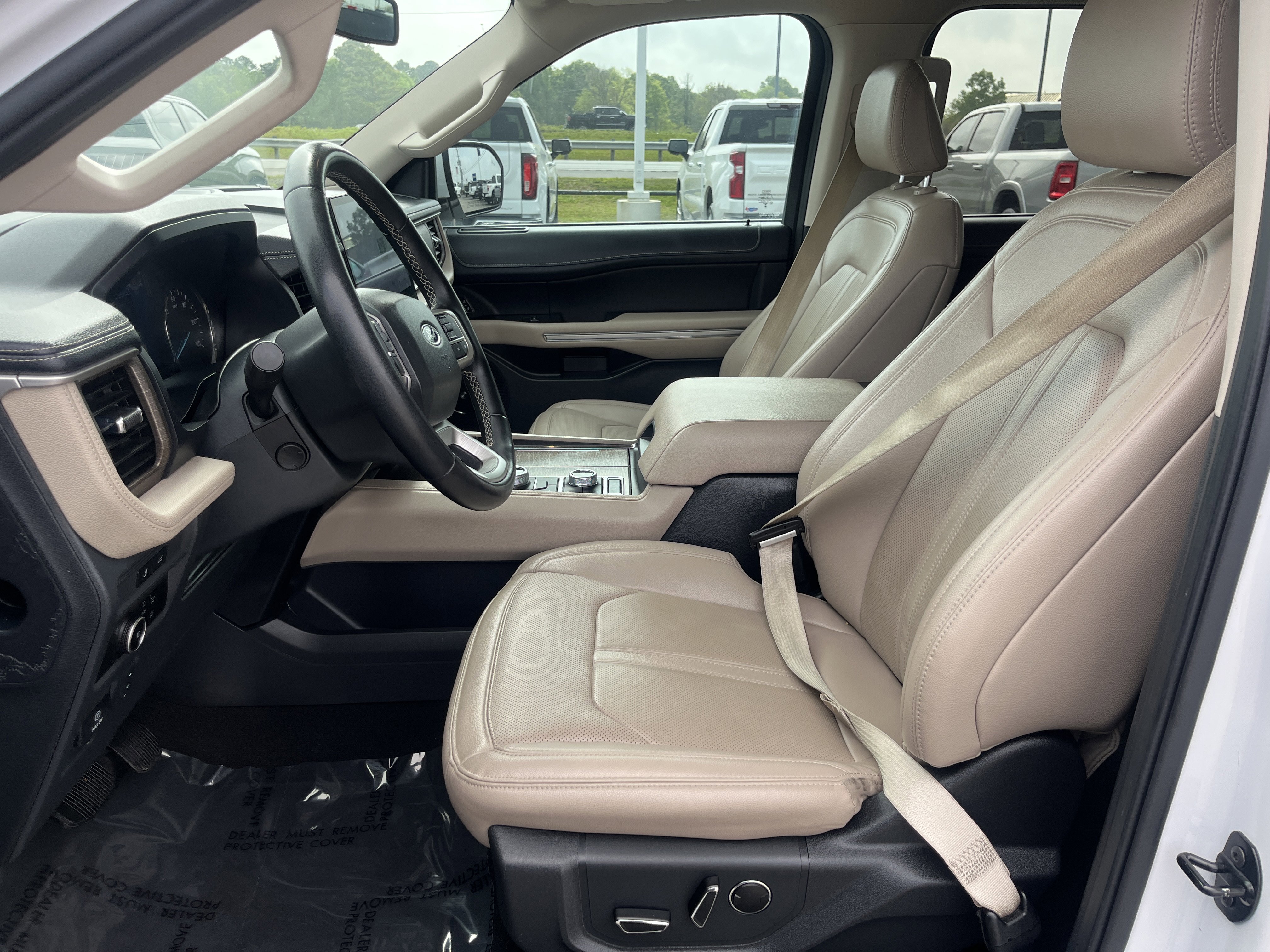 Used 2024 Ford Expedition Max Limited AWD/4WD image 14