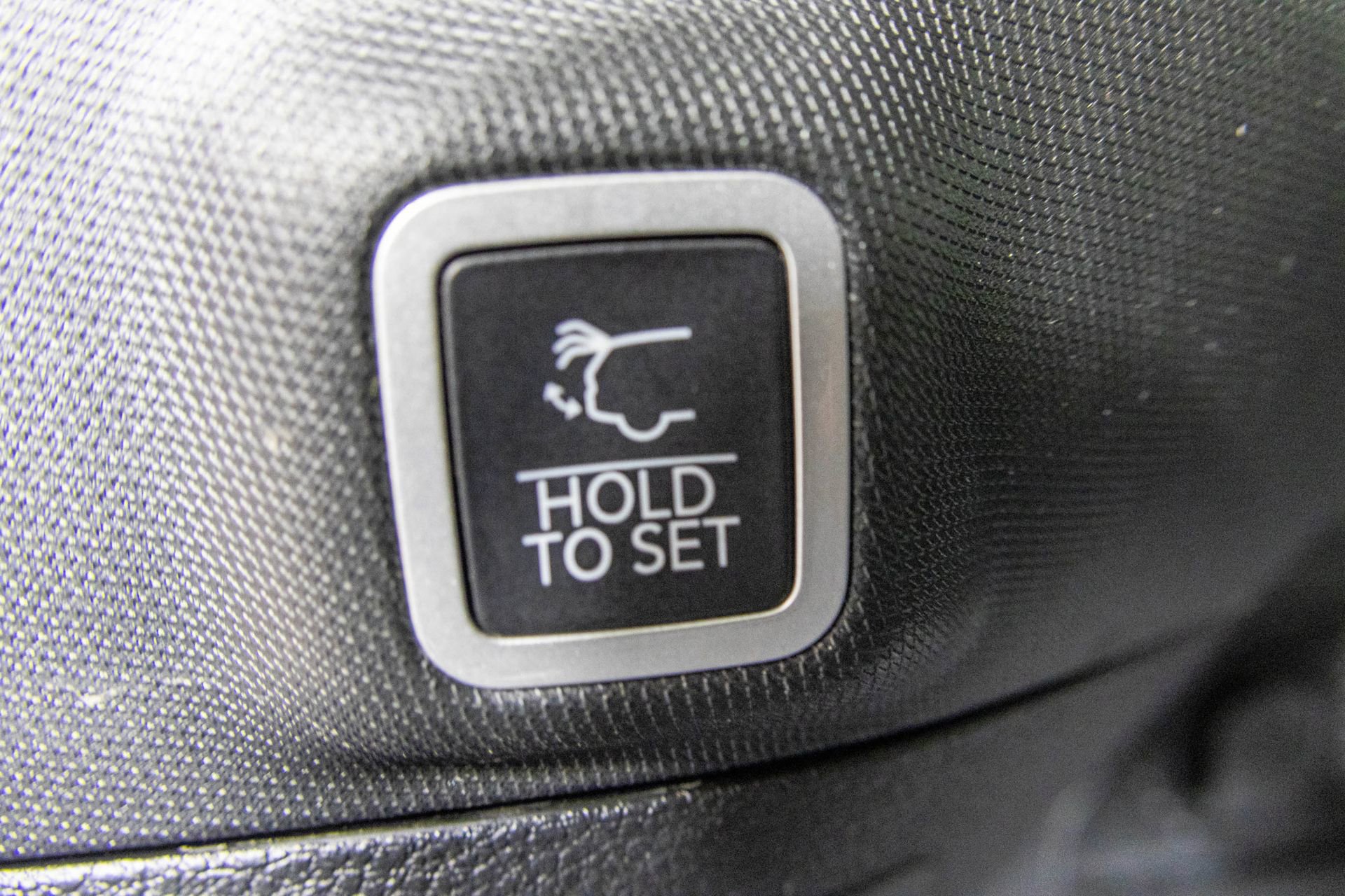 Used 2023 Jeep Grand Cherokee Altitude image 41