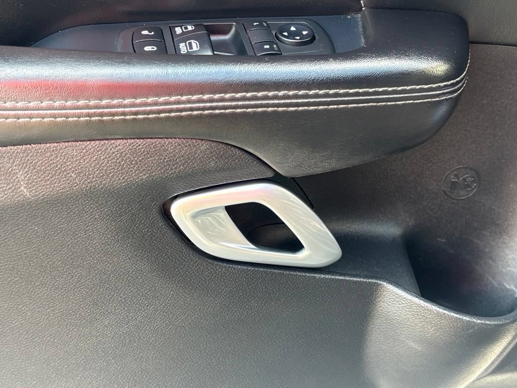 Used 2019 Dodge Challenger SXT w/ Plus Package RWD image 9