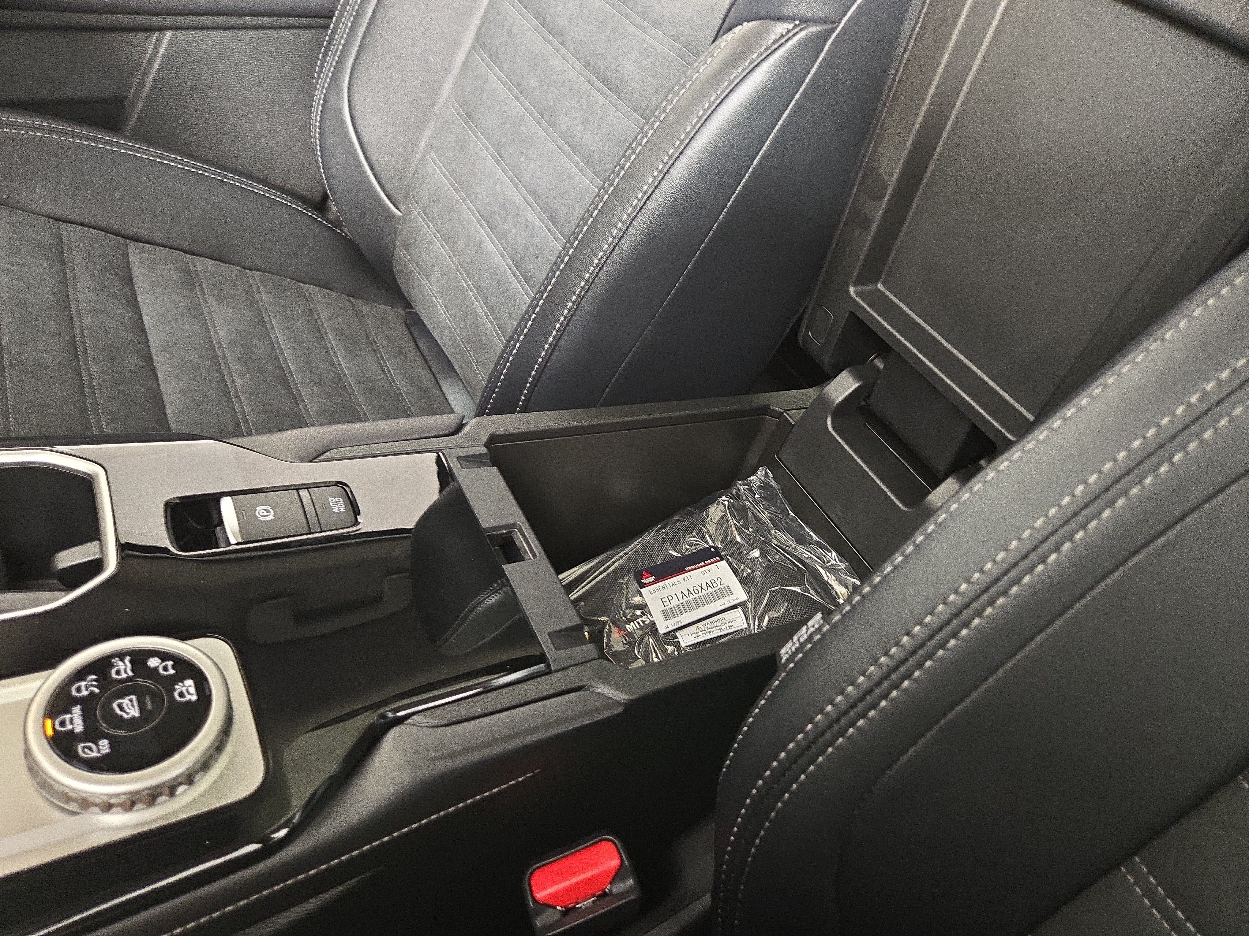 New 2026 Mitsubishi Outlander SE AWD/4WD image 29