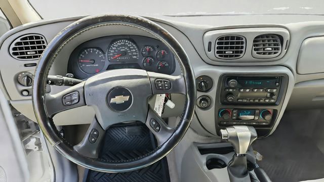 Used 2007 Chevrolet TrailBlazer LT AWD/4WD image 13