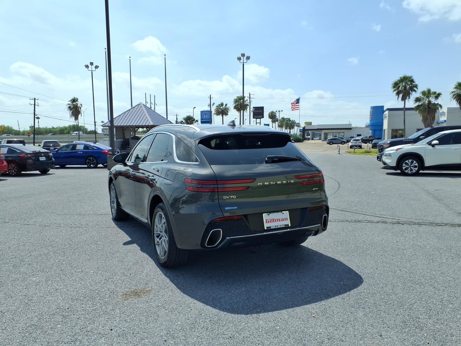 Used 2025 Genesis GV70 2.5T AWD/4WD image 6