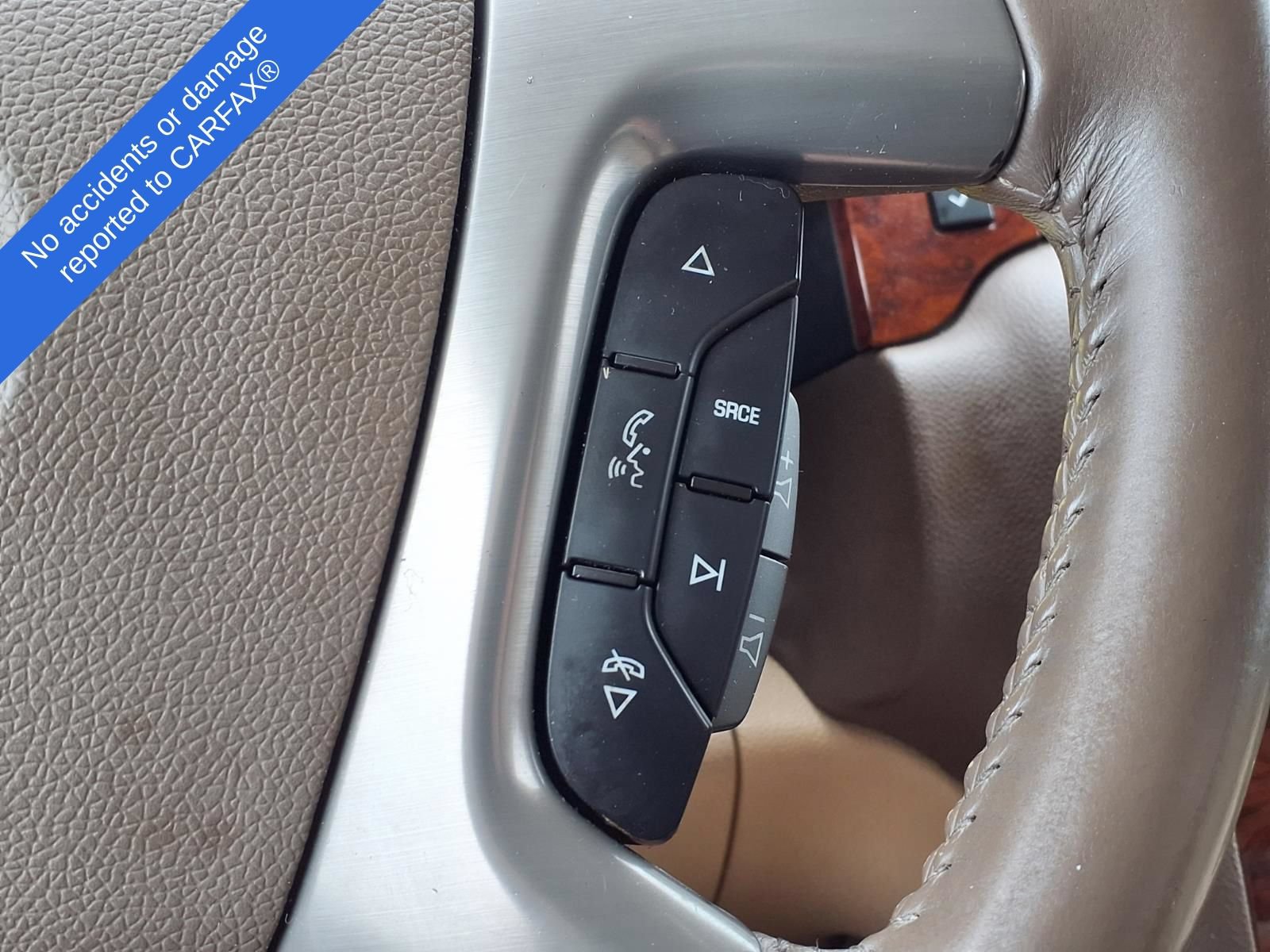 Used 2013 Chevrolet Suburban LT w/ Luxury Package AWD/4WD image 28