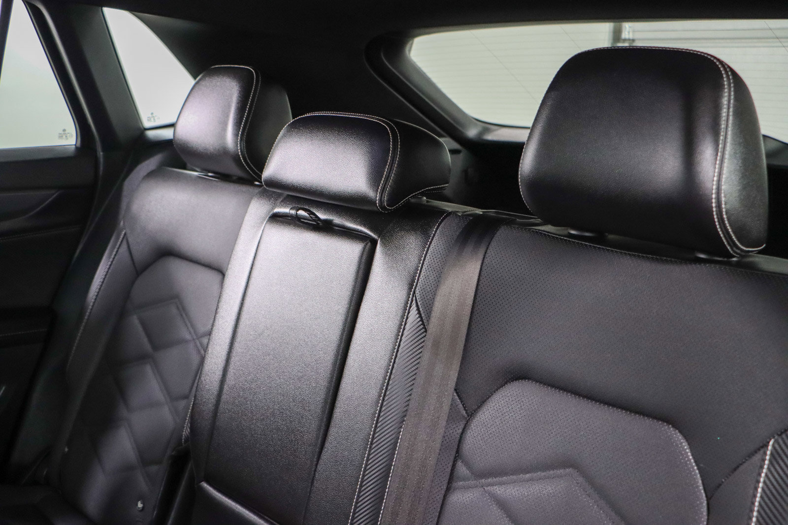 Used 2024 Volkswagen Atlas Cross Sport SE image 24