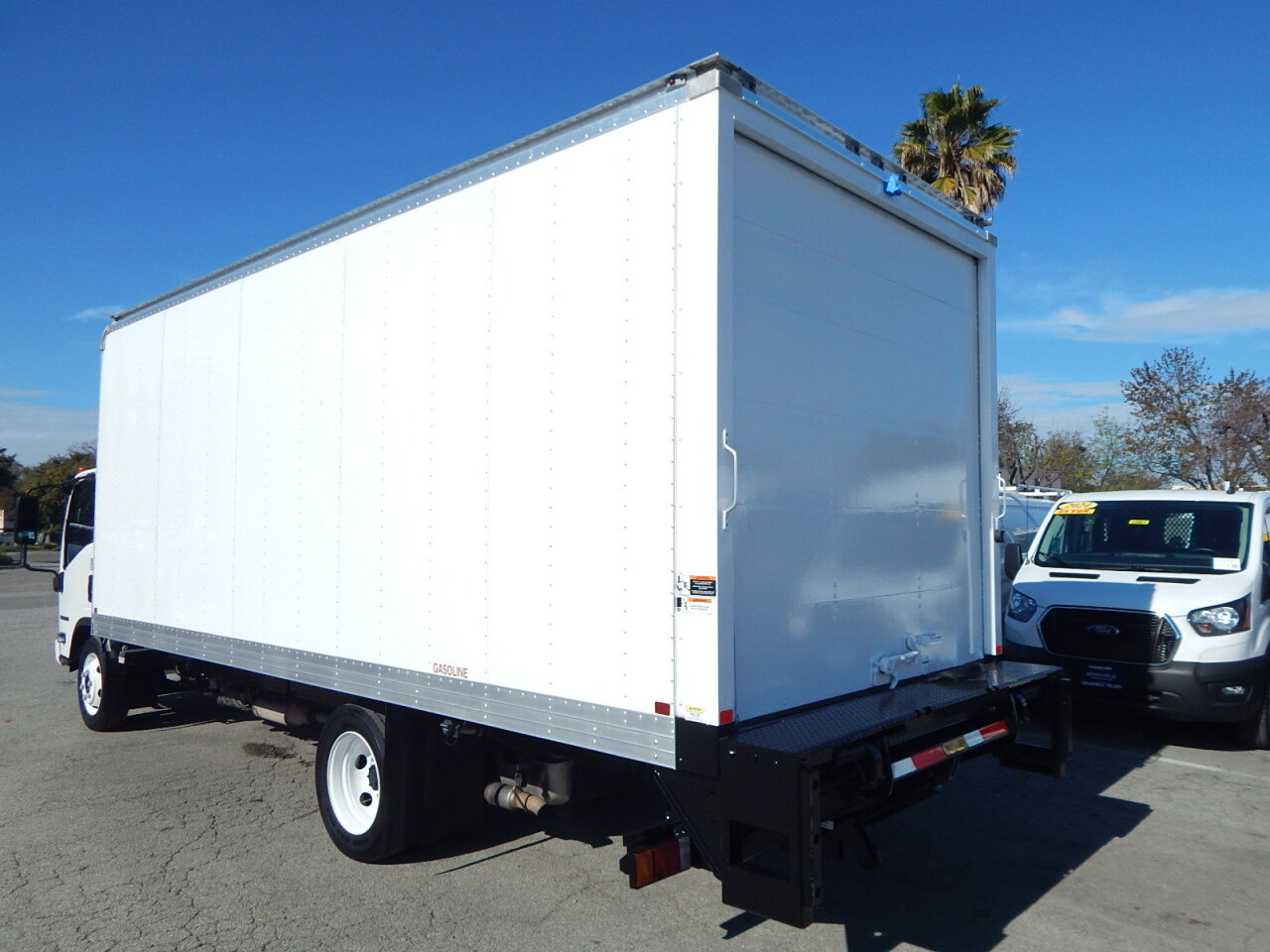 Used 2024 Isuzu NPR image 6
