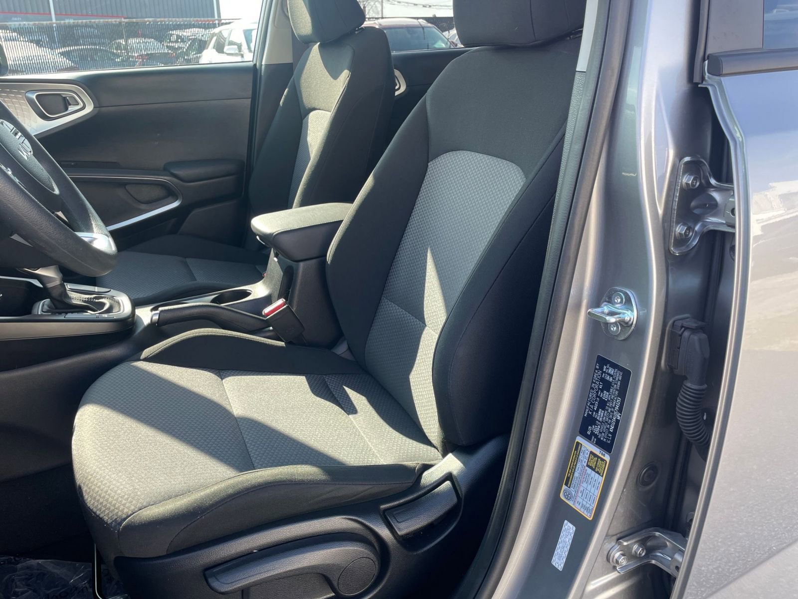 Used 2025 Kia Soul LX w/ LX Technology Package image 24