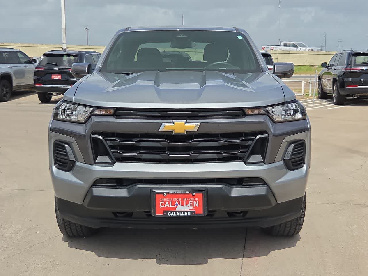 Used 2024 Chevrolet Colorado LT w/ Advanced Trailering Package AWD/4WD image 14