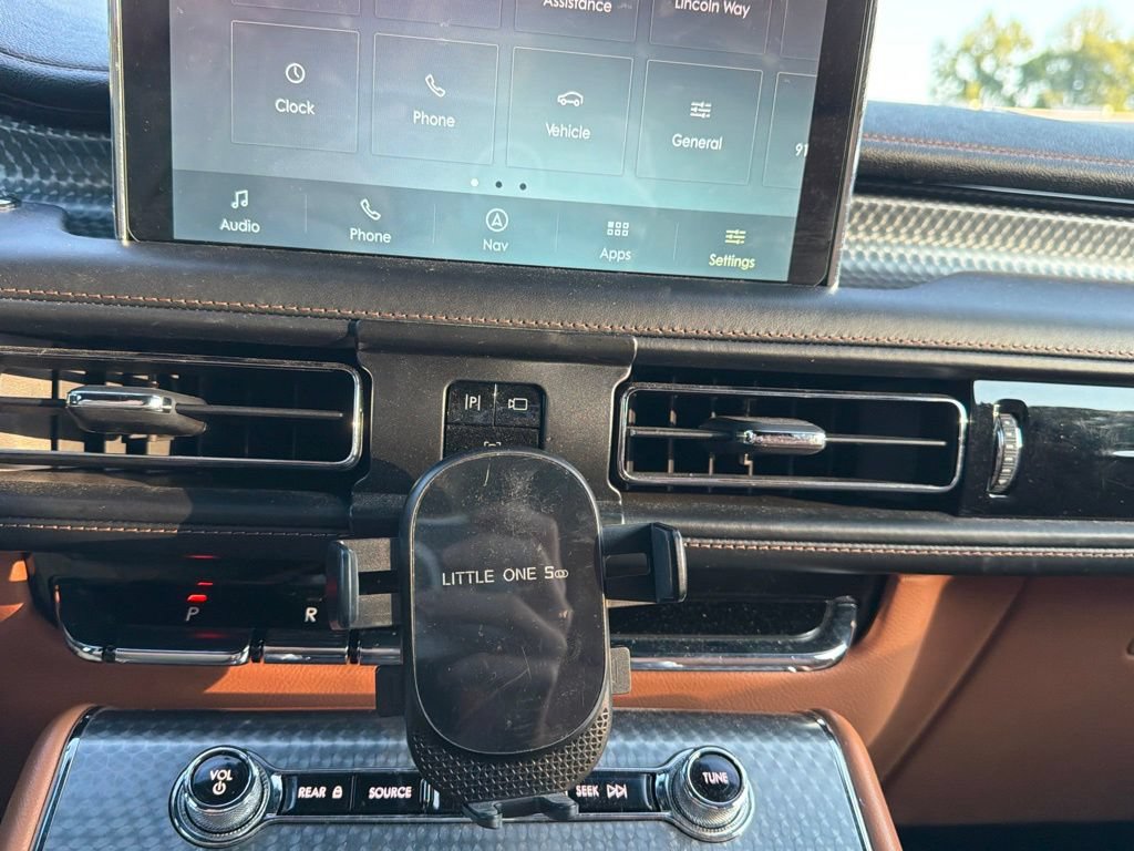 Used 2021 Lincoln Aviator Black Label w/ Dynamic Handling Package AWD/4WD image 11
