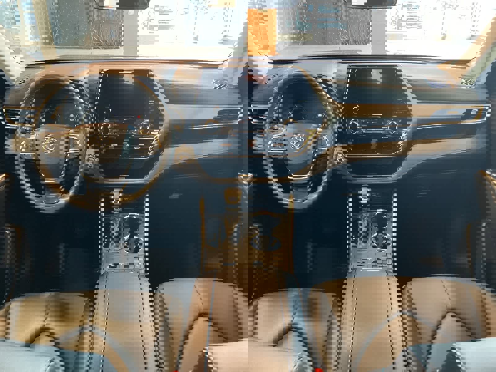 Used 2023 Toyota Highlander XLE image 26