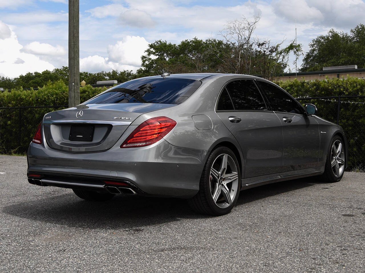 Used 2015 Mercedes-Benz S 63 AMG 4MATIC Sedan w/ Executive Rear Seat Package image 8