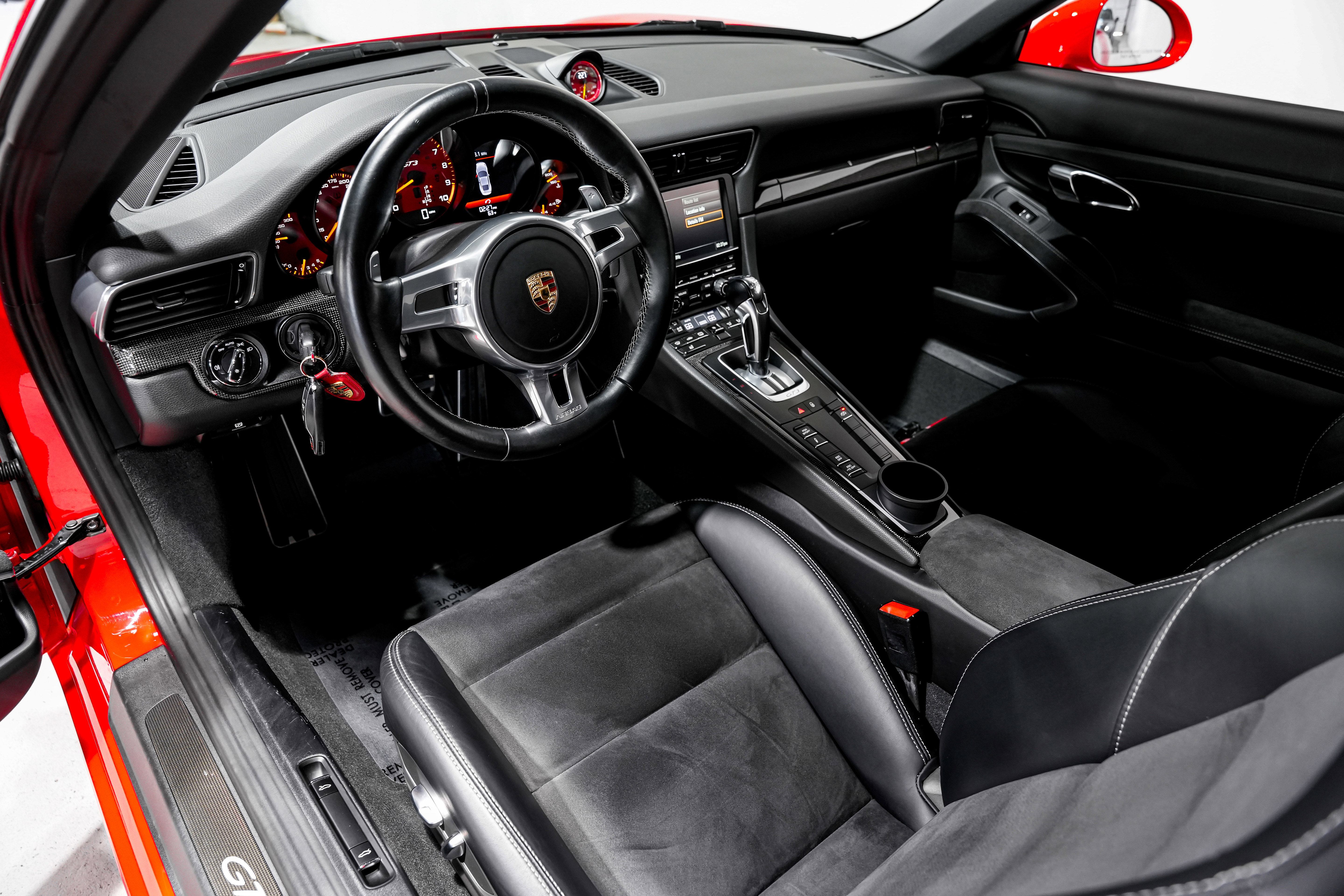 Used 2015 Porsche 911 GT3 image 9