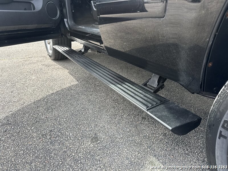 Used 2012 GMC Yukon Denali AWD/4WD image 14