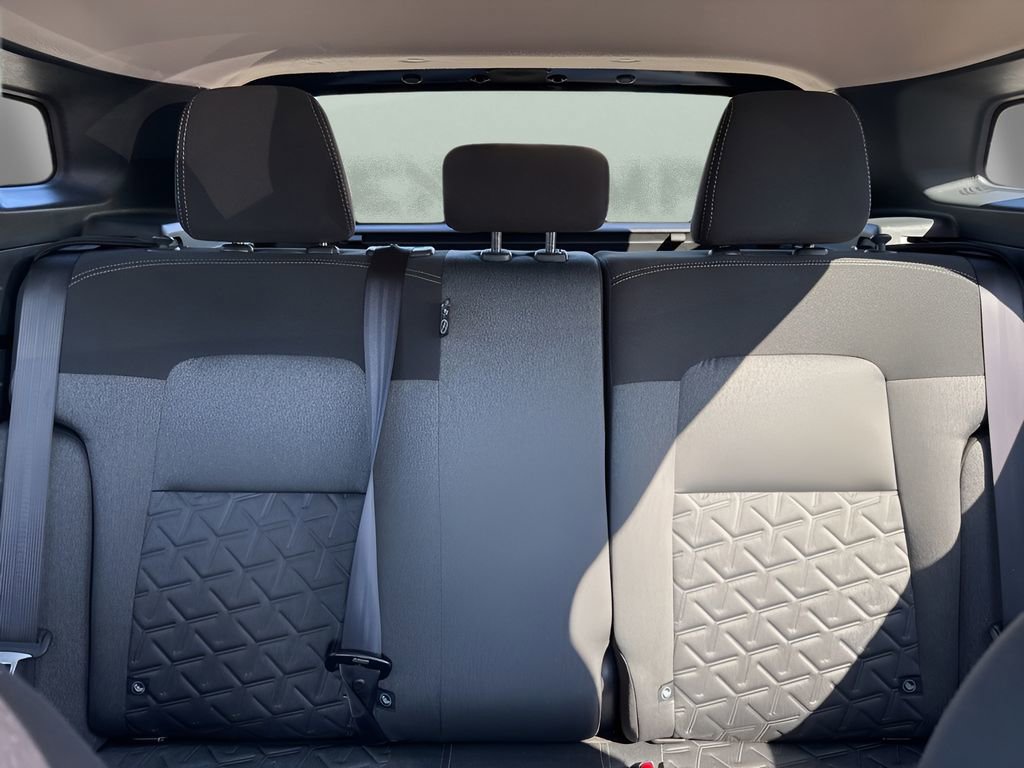 Used 2025 Nissan Kicks SV FWD image 10