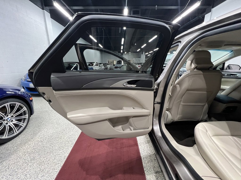Used 2019 Lincoln MKZ Premiere image 22
